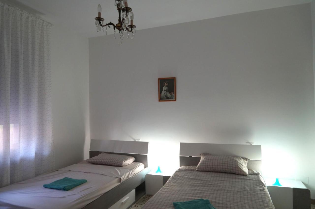 Bed and Breakfast Noemi & Julienne Spineda Экстерьер фото